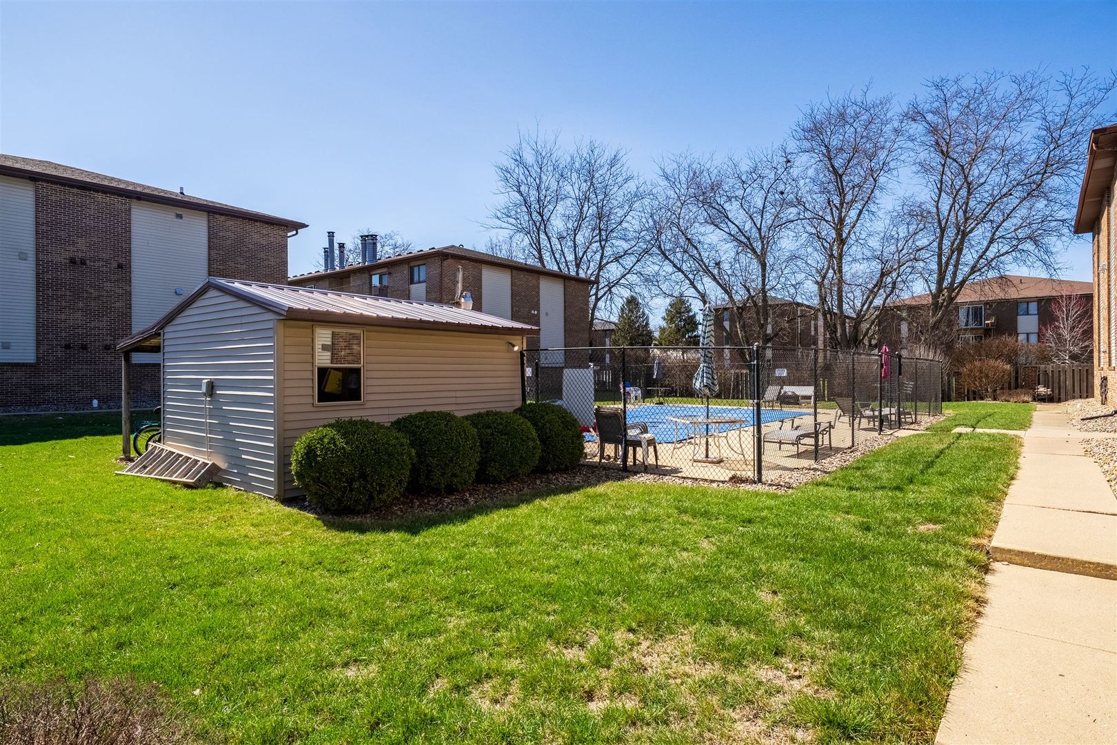 1916 Tracy Drive #48, Bloomington, IL 61704