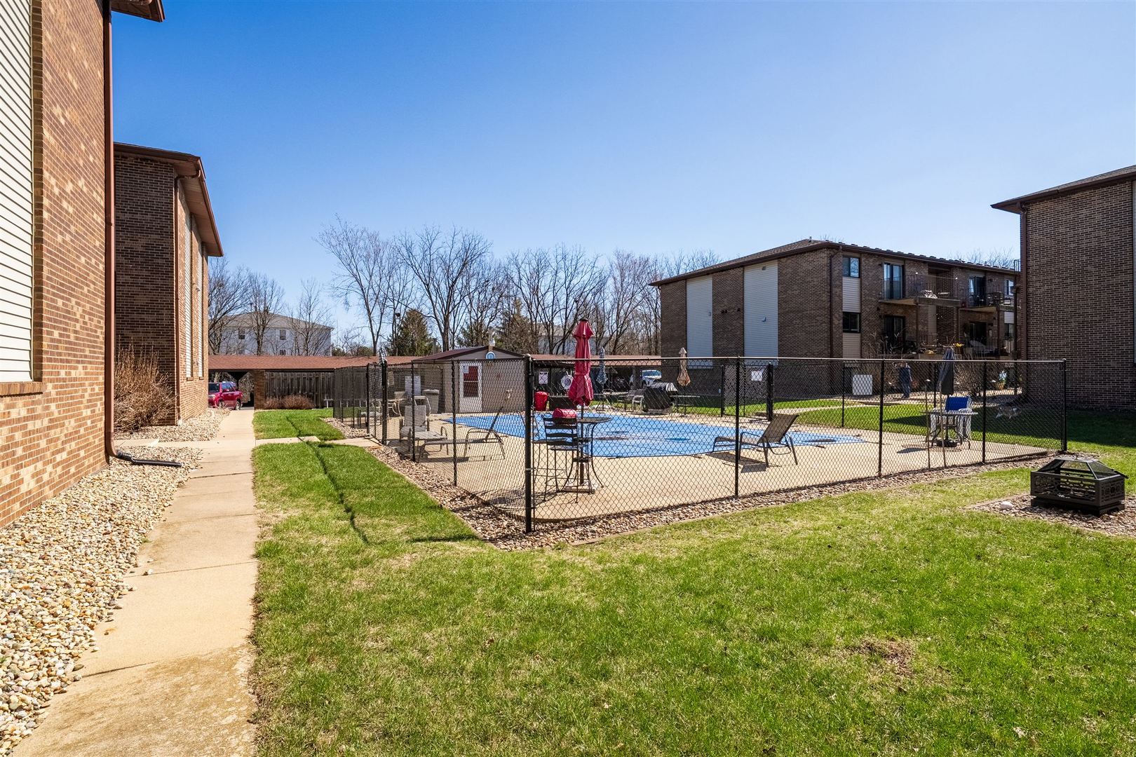 1916 Tracy Drive #48, Bloomington, IL 61704