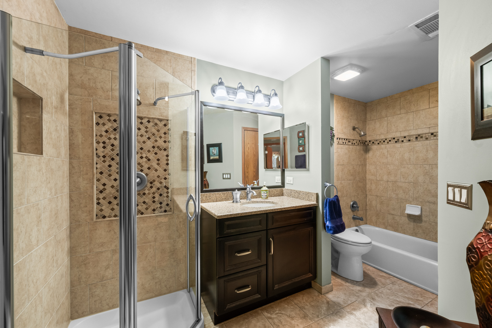 2014 N Stillwater Road, Arlington Heights, IL 60004