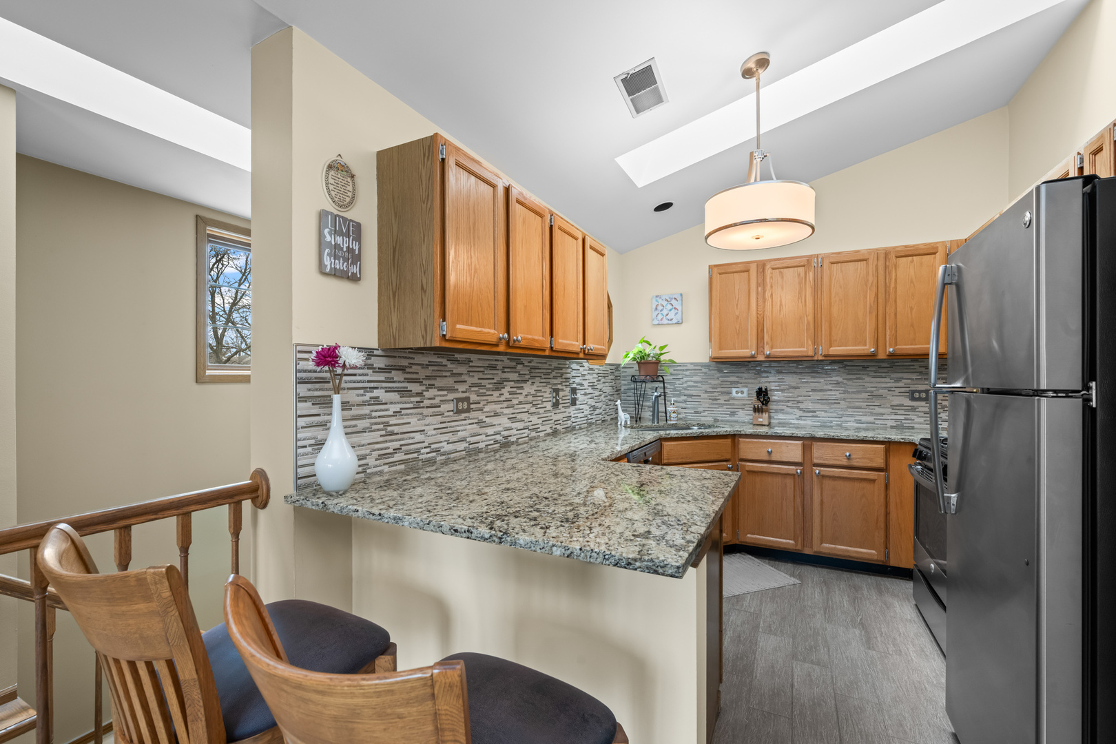 2014 N Stillwater Road, Arlington Heights, IL 60004