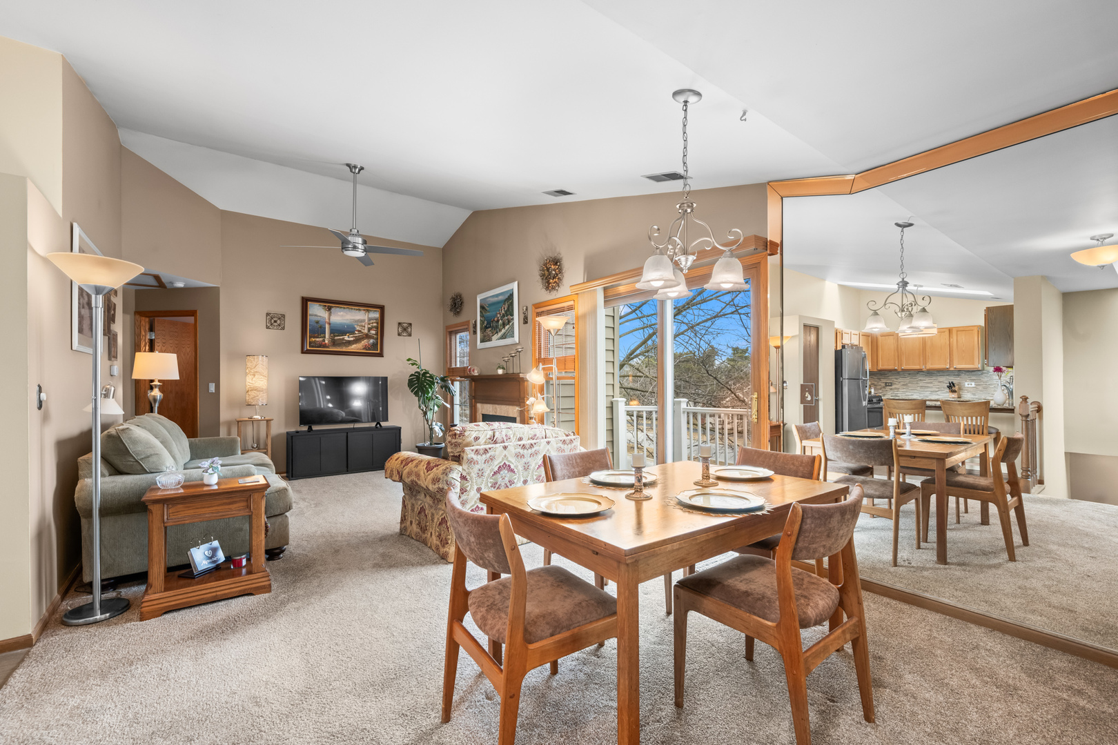 2014 N Stillwater Road, Arlington Heights, IL 60004