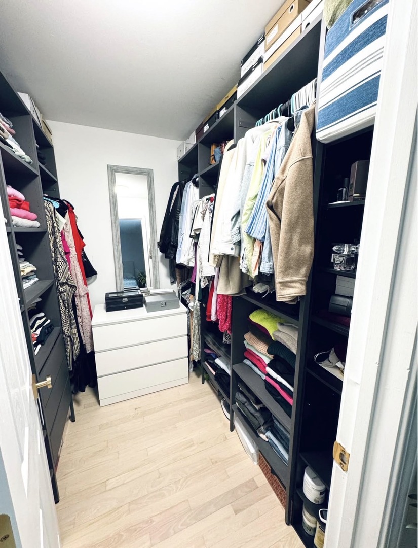 952 E Old Willow Road #102, Prospect Heights, IL 60070