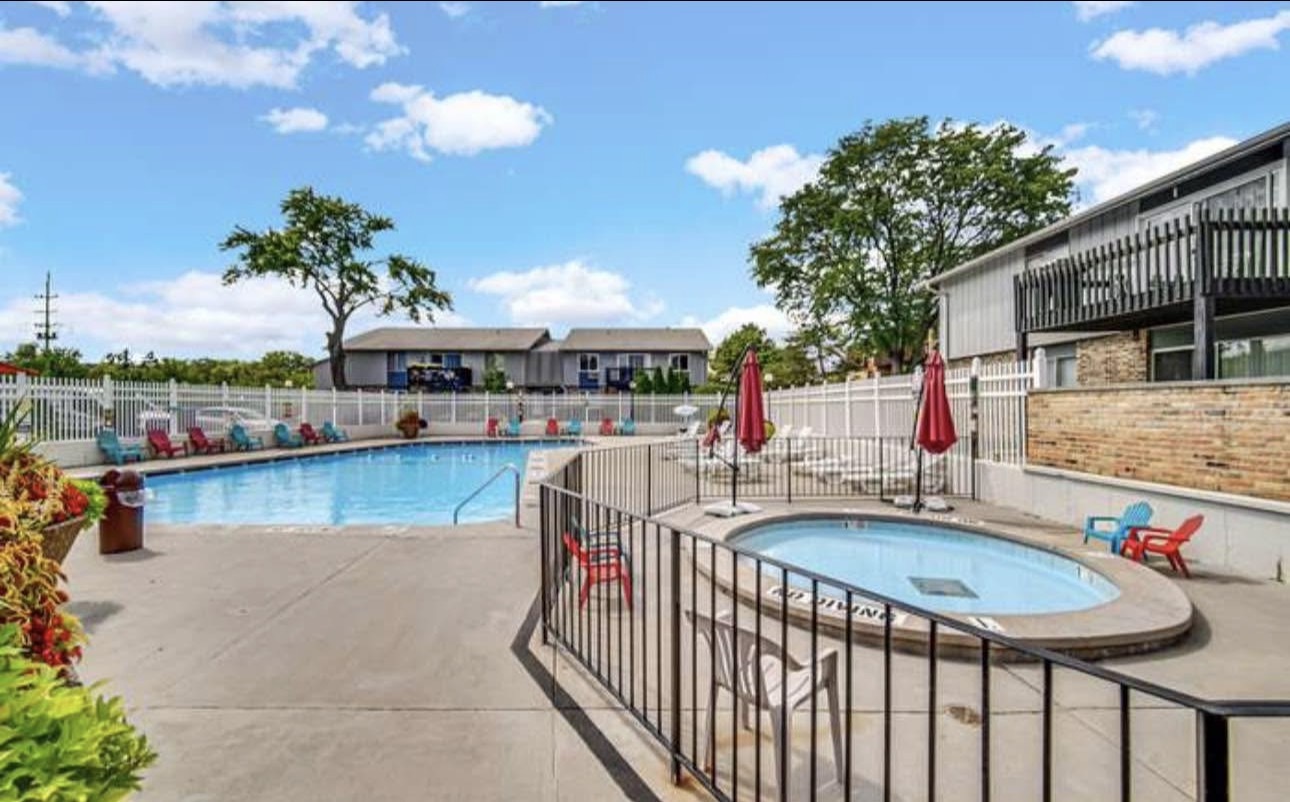 952 E Old Willow Road #102, Prospect Heights, IL 60070