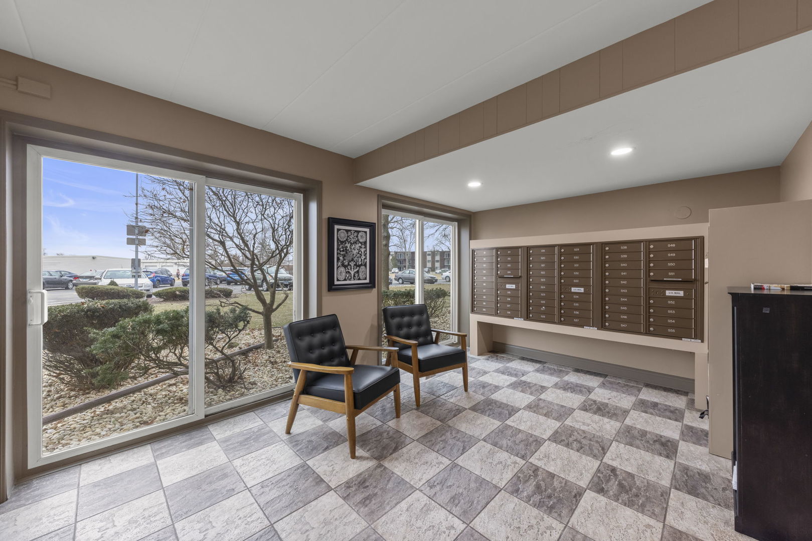 2900 Maple Avenue #15B, Downers Grove, IL 60515