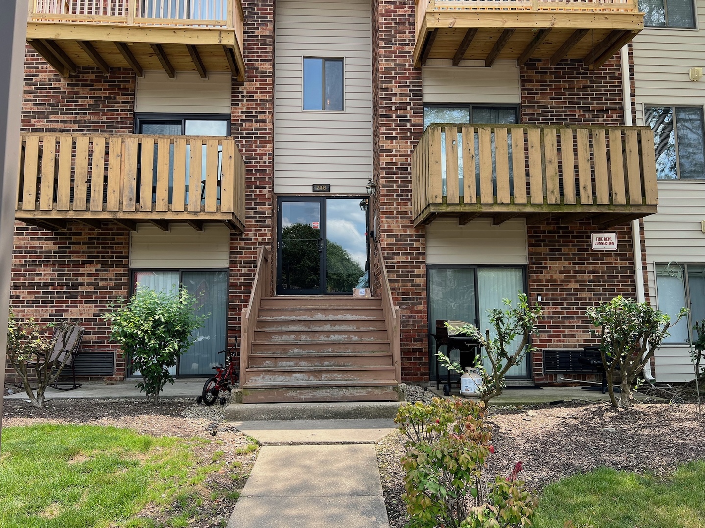 746 Prescott Drive #306, Roselle, IL 60172