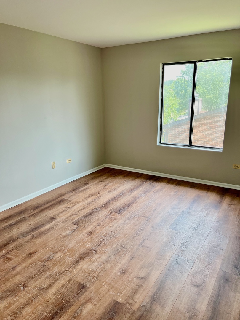 746 Prescott Drive #306, Roselle, IL 60172