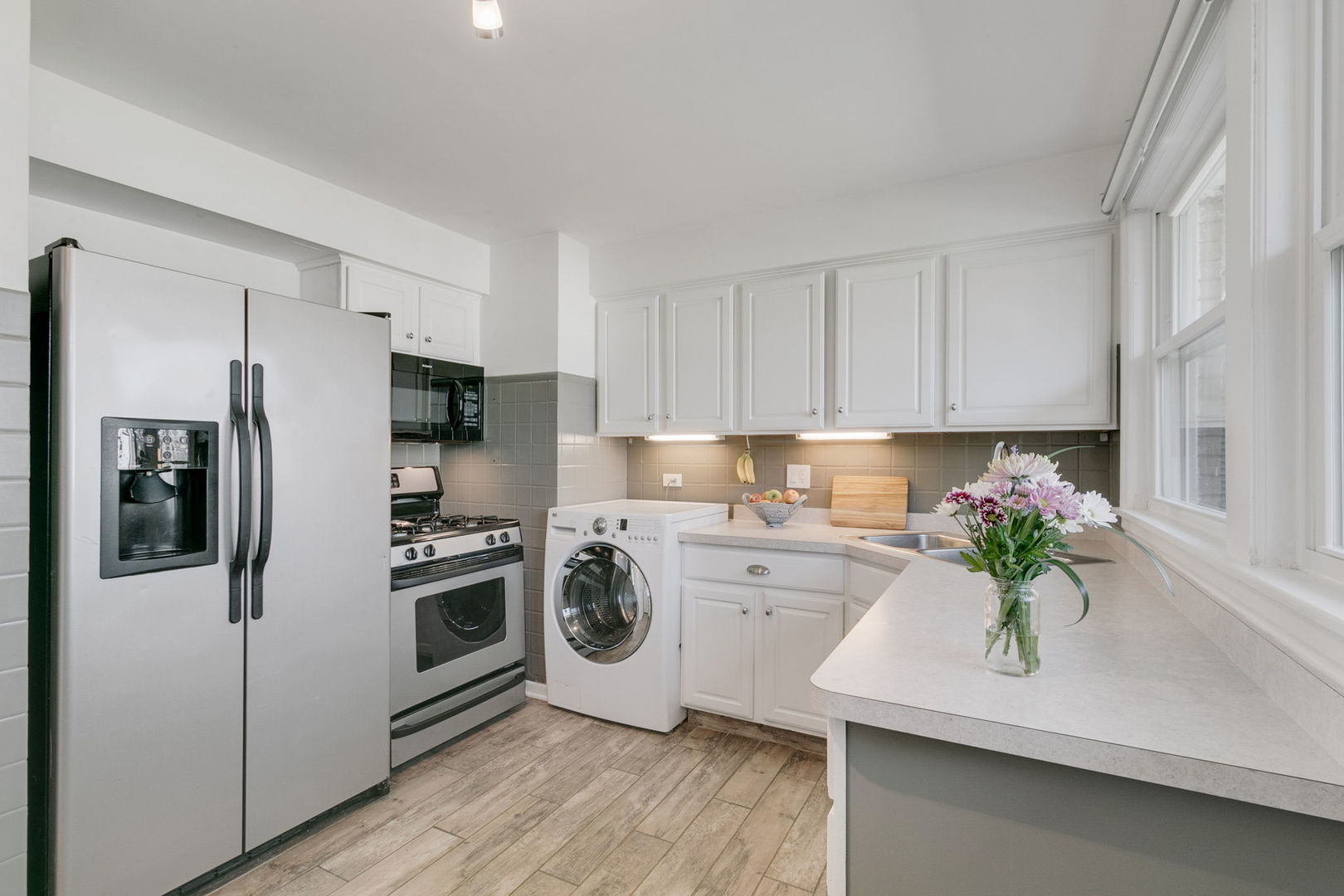 9512 Jefferson Avenue, Brookfield, IL 60513