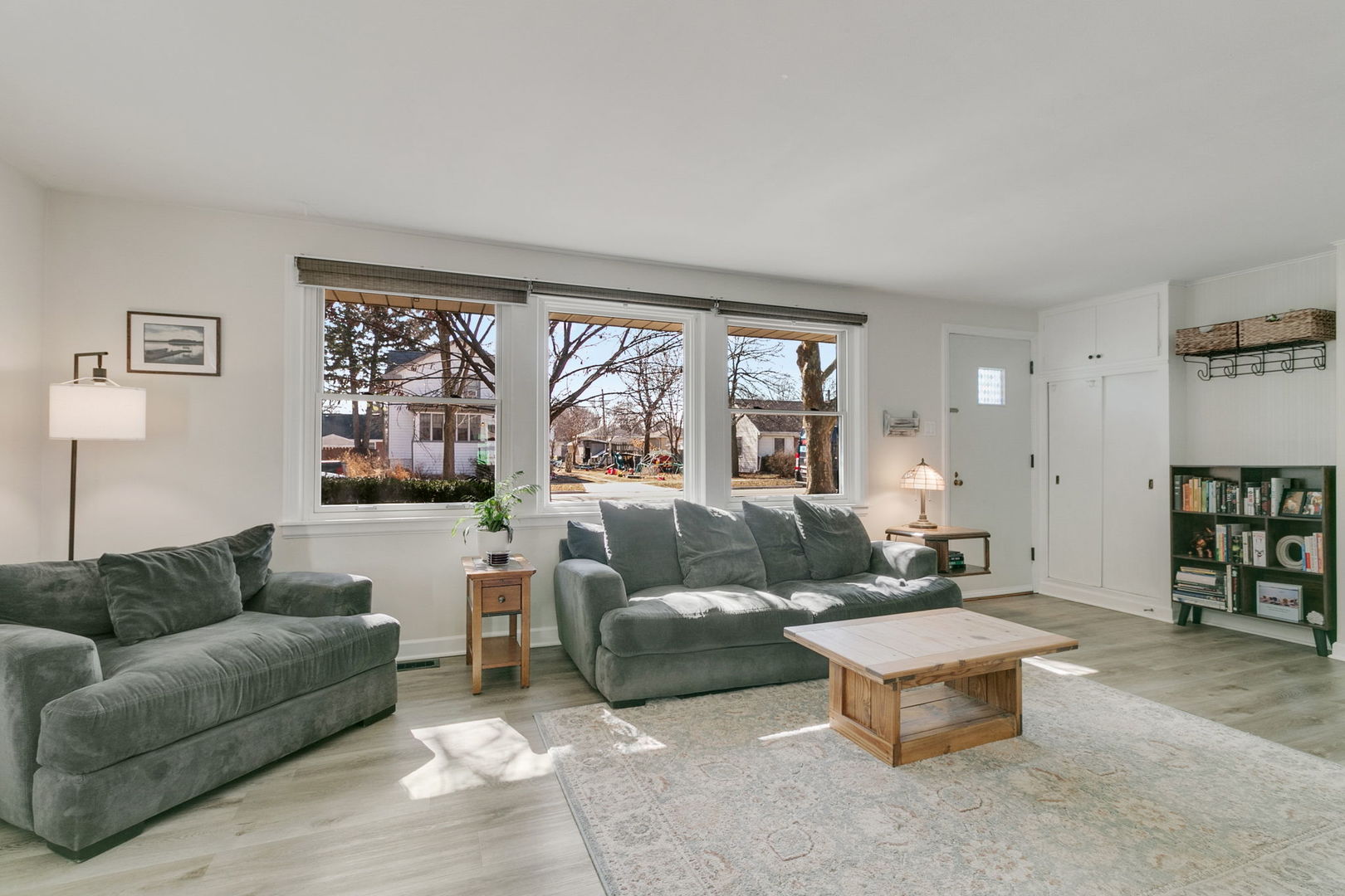 9512 Jefferson Avenue, Brookfield, IL 60513