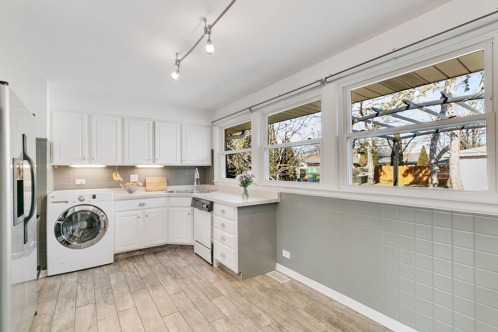 9512 Jefferson Avenue, Brookfield, IL 60513