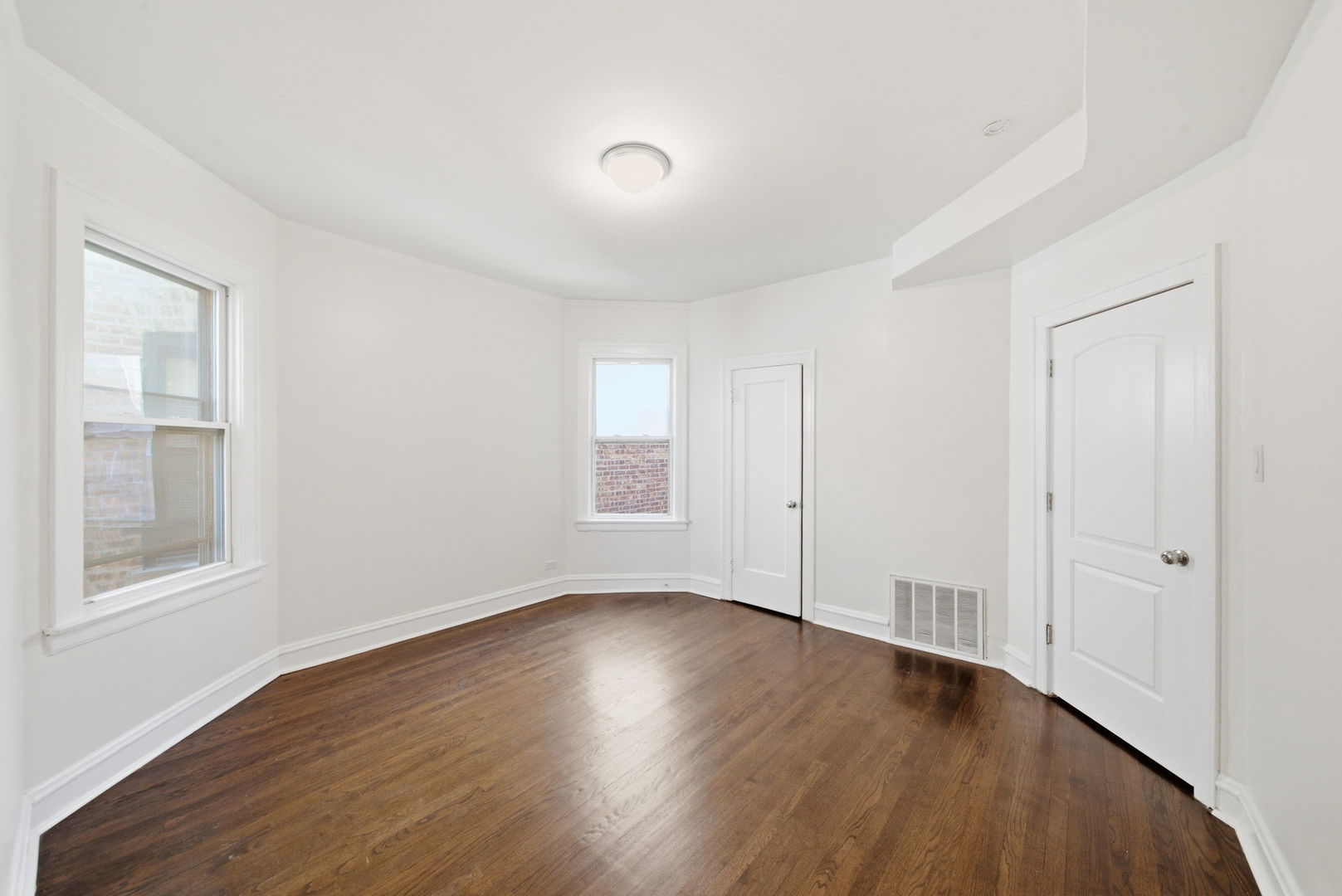 8024 S Vernon Avenue, Chicago, IL 60619