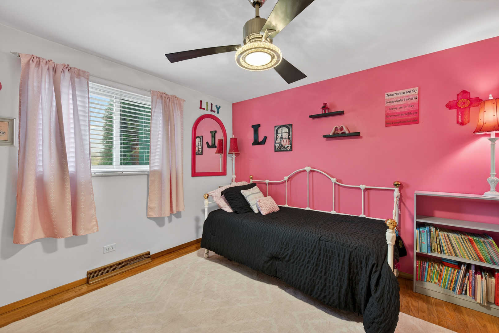 28W075 Aurora Avenue, Naperville, IL 60540