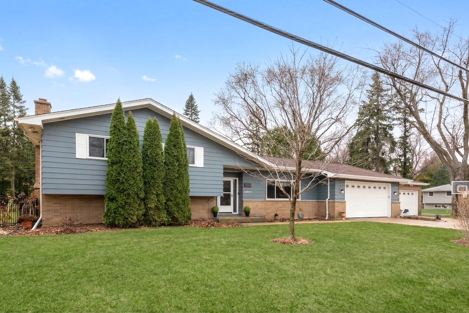 28W075 Aurora Avenue, Naperville, IL 60540