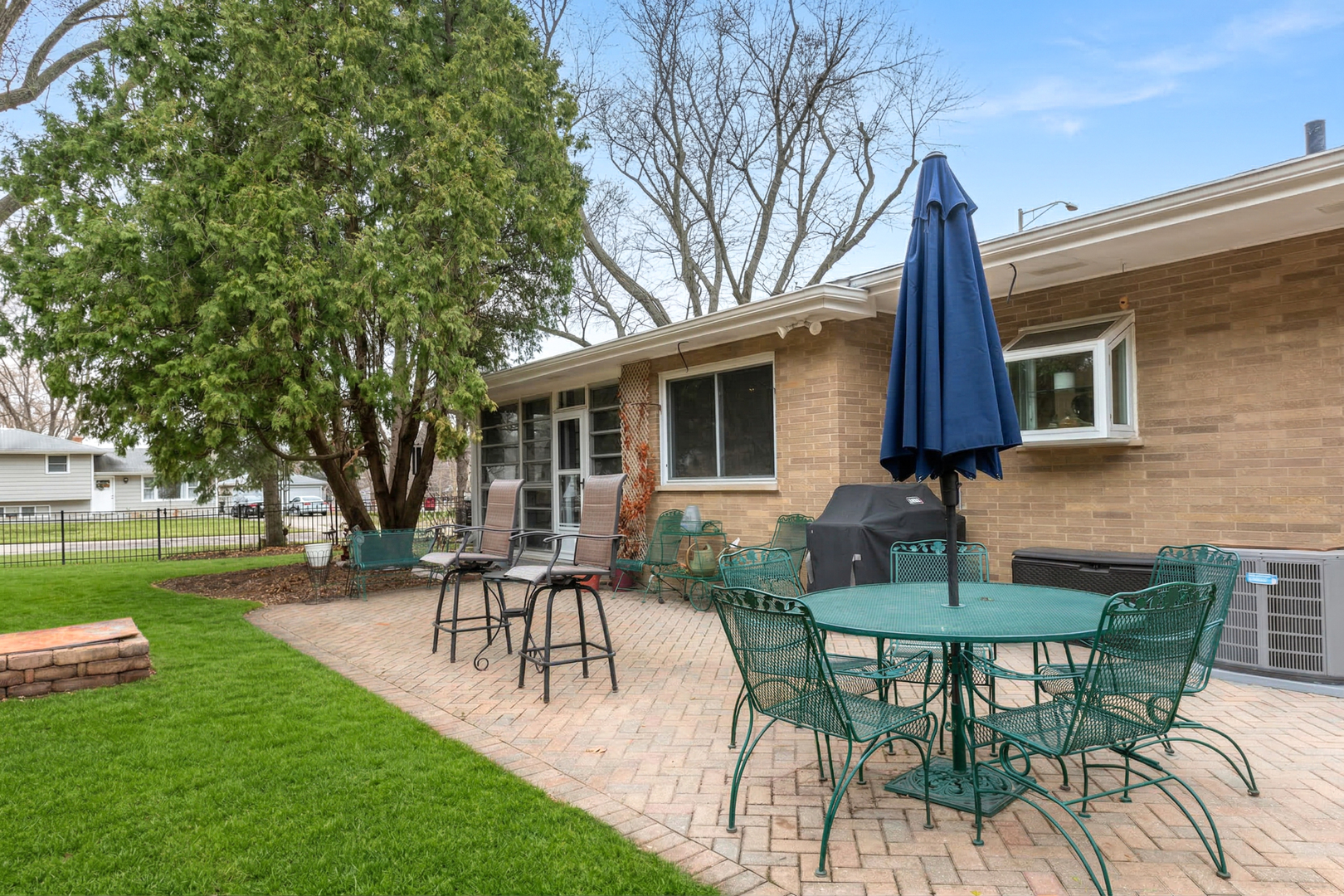 28W075 Aurora Avenue, Naperville, IL 60540