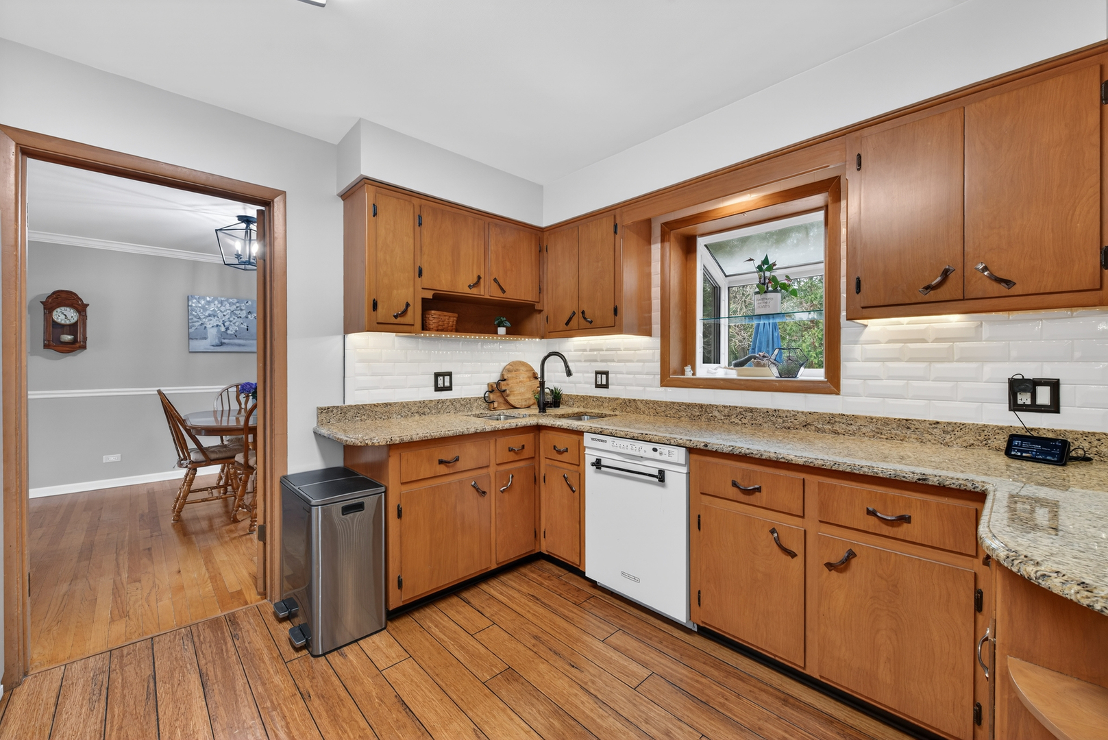 28W075 Aurora Avenue, Naperville, IL 60540