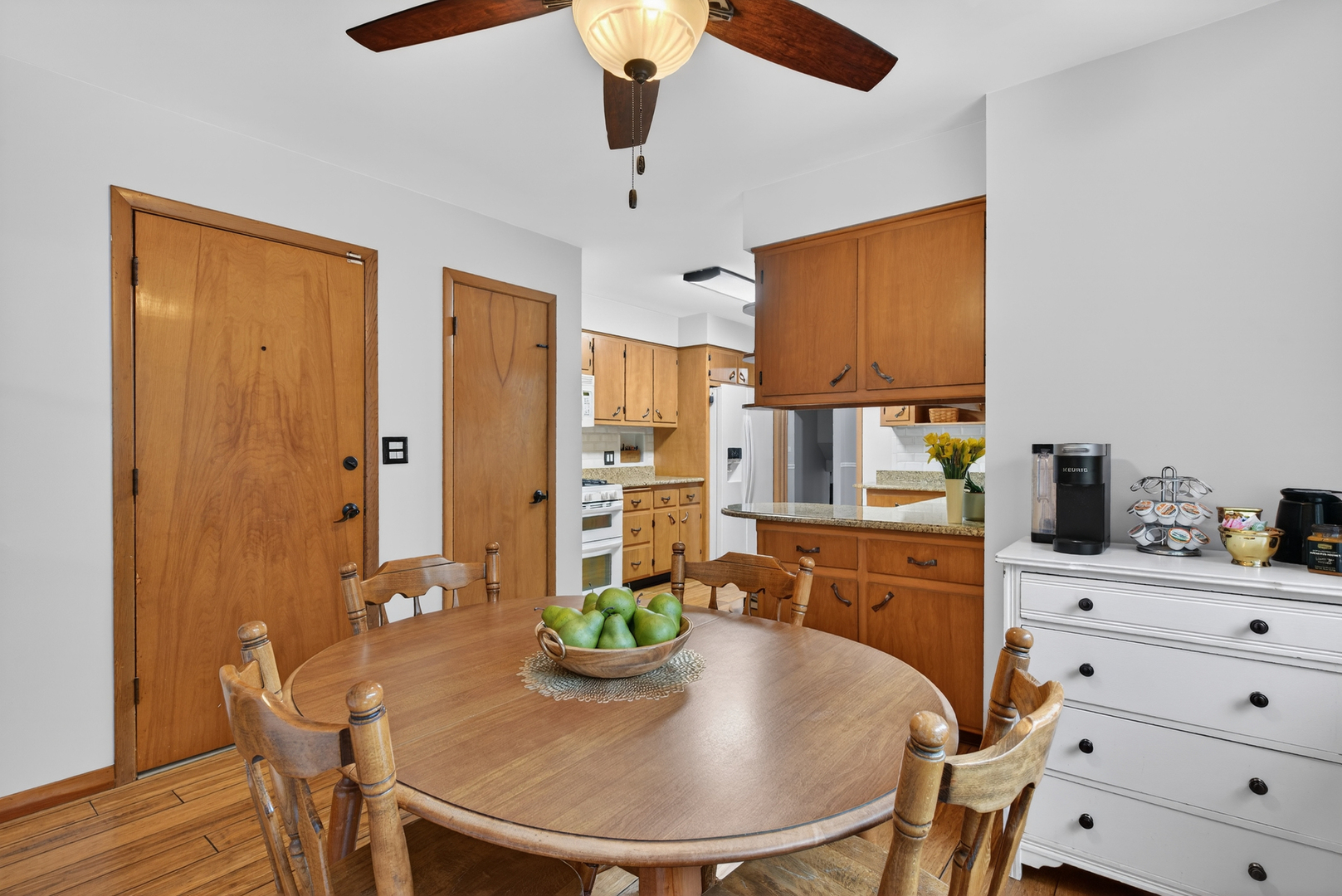 28W075 Aurora Avenue, Naperville, IL 60540