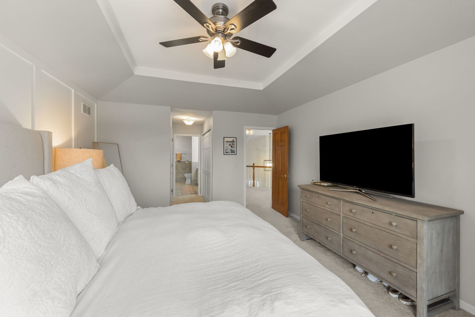 26W172 Klein Creek Drive, Winfield, IL 60190