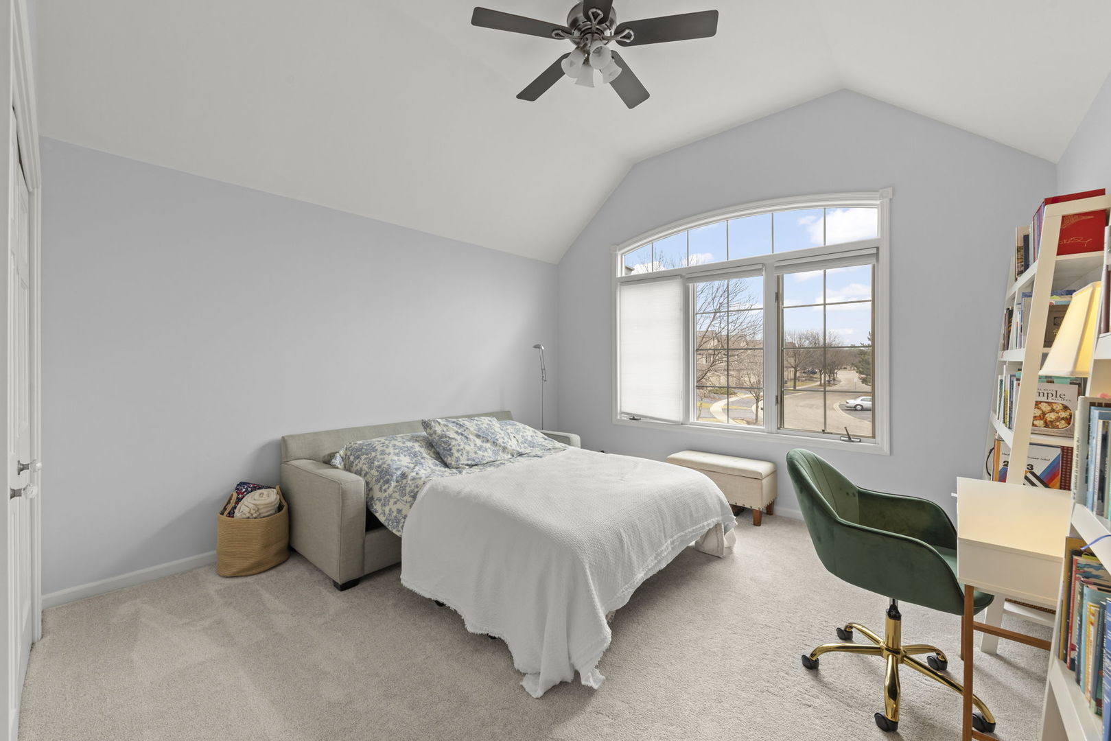 26W172 Klein Creek Drive, Winfield, IL 60190