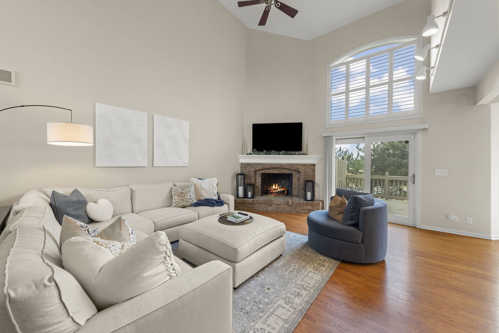 26W172 Klein Creek Drive, Winfield, IL 60190