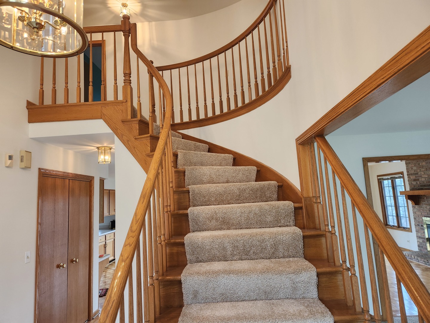 6808 Scotch Pine Trail, Darien, IL 60561