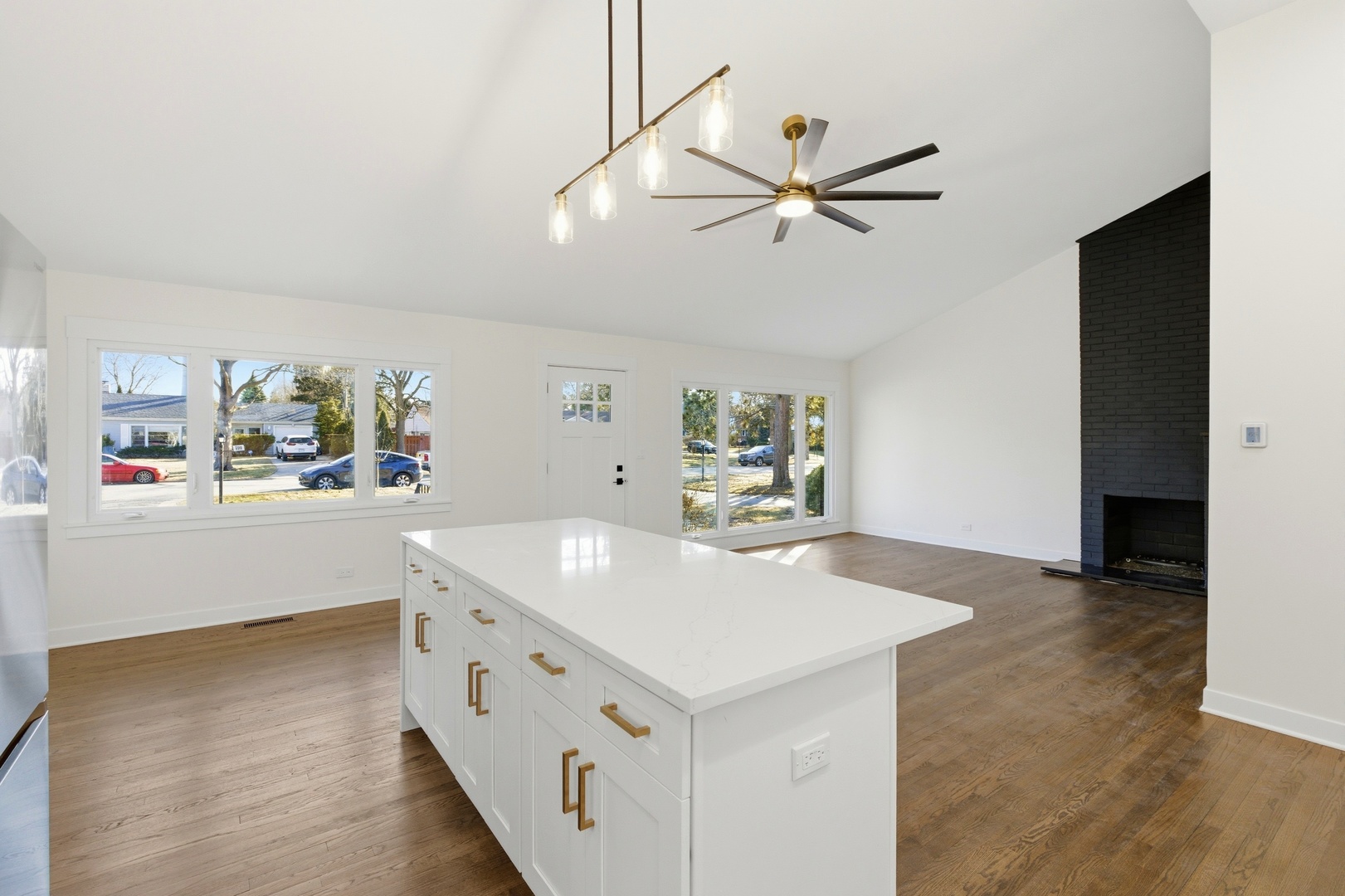 3609 Central Street, Evanston, IL 60201