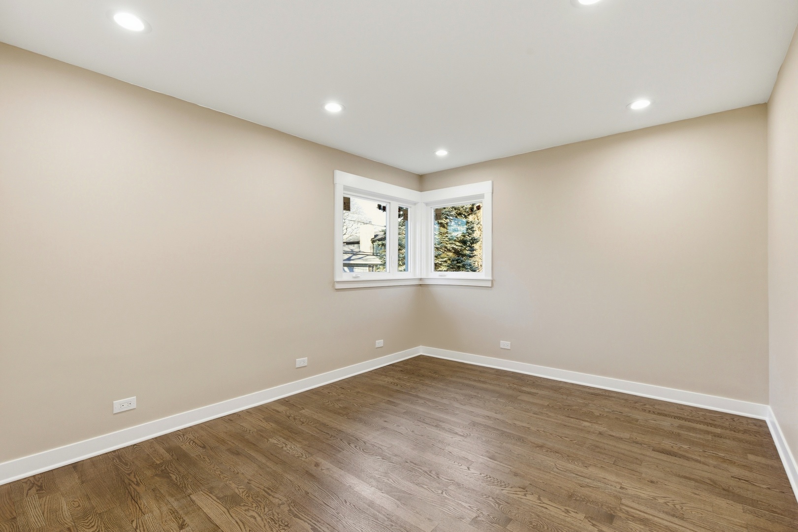 3609 Central Street, Evanston, IL 60201