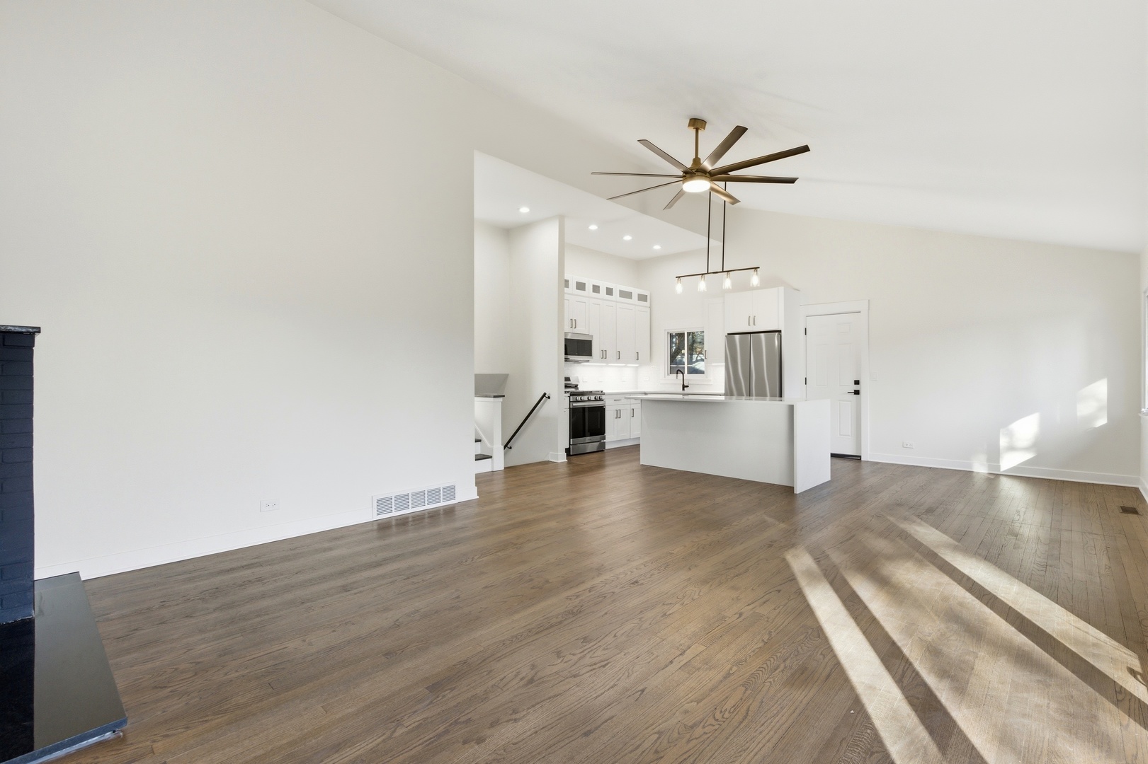 3609 Central Street, Evanston, IL 60201