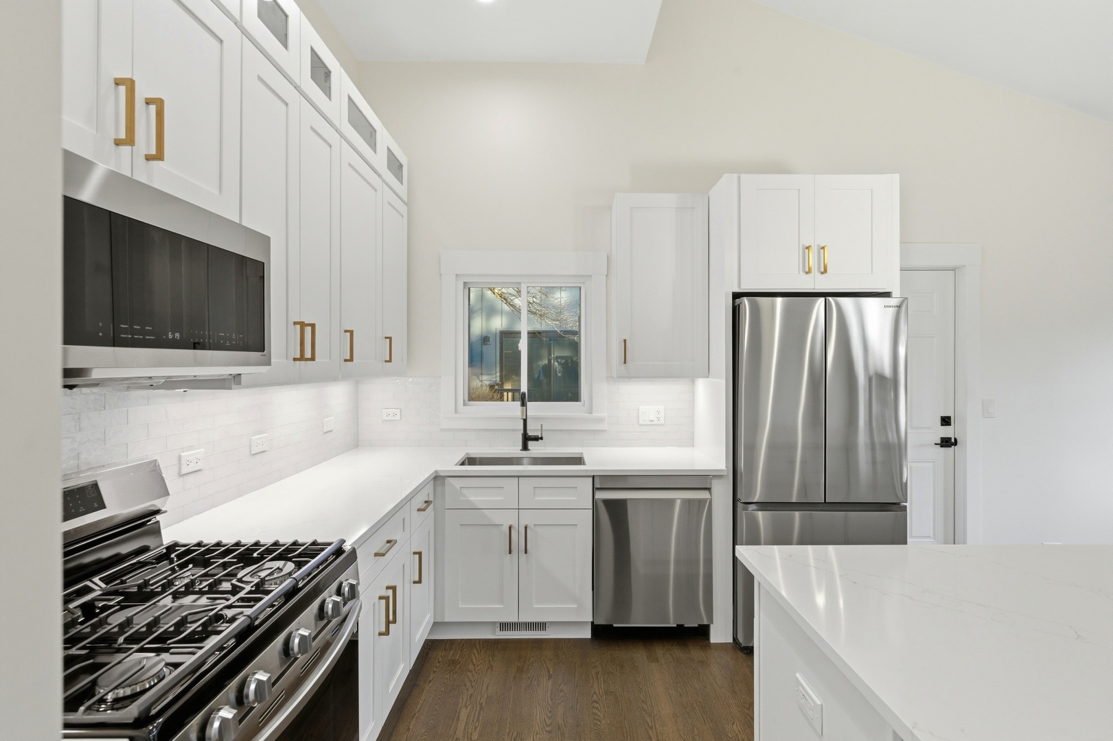 3609 Central Street, Evanston, IL 60201