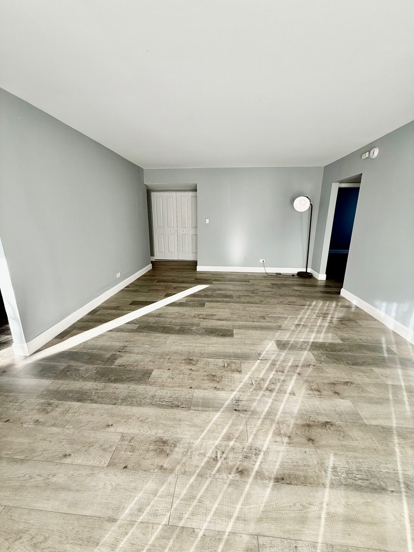 4000 Bayside Drive #110, Palatine, IL 60074