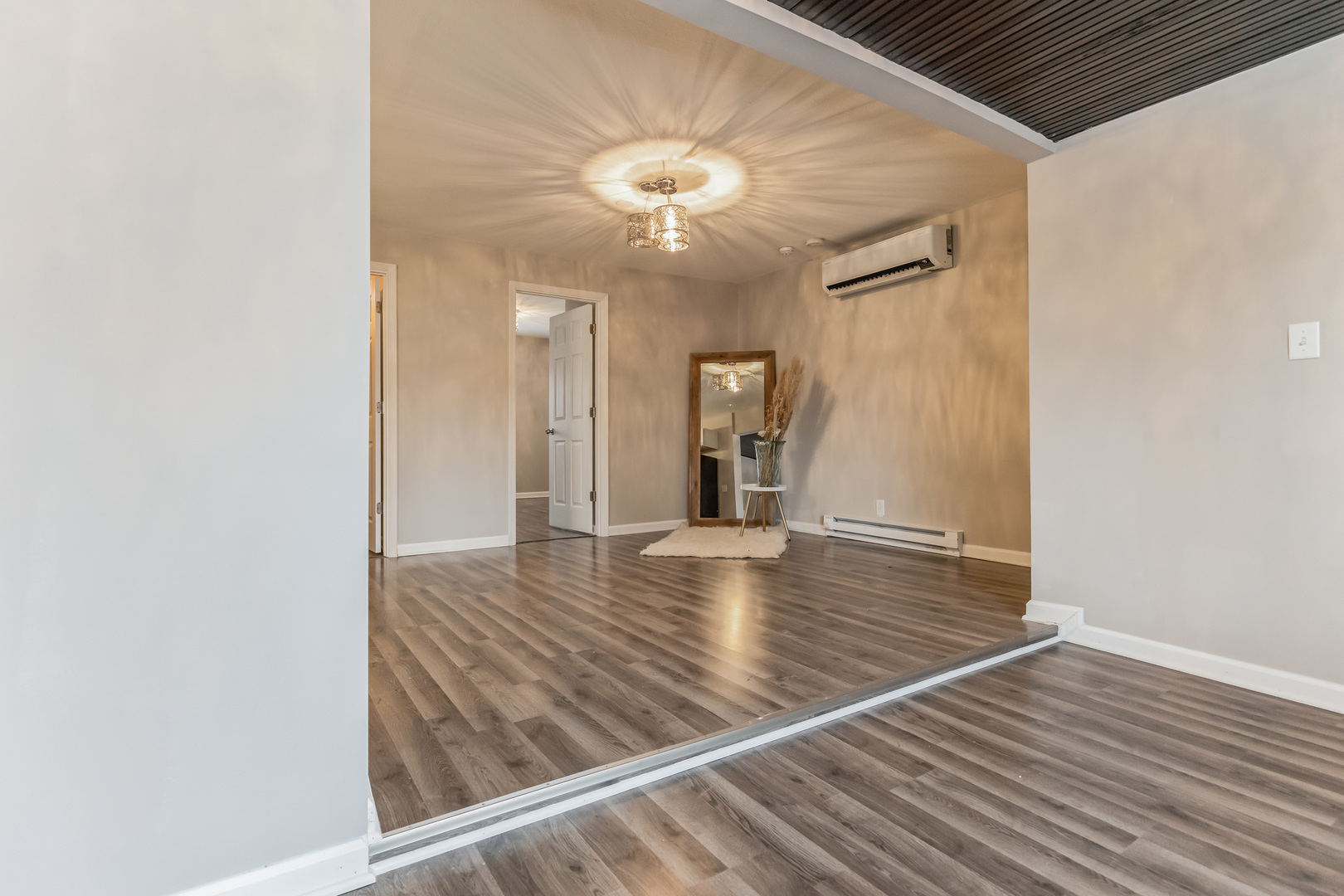 1710 W 4th Street, Dixon, IL 61021