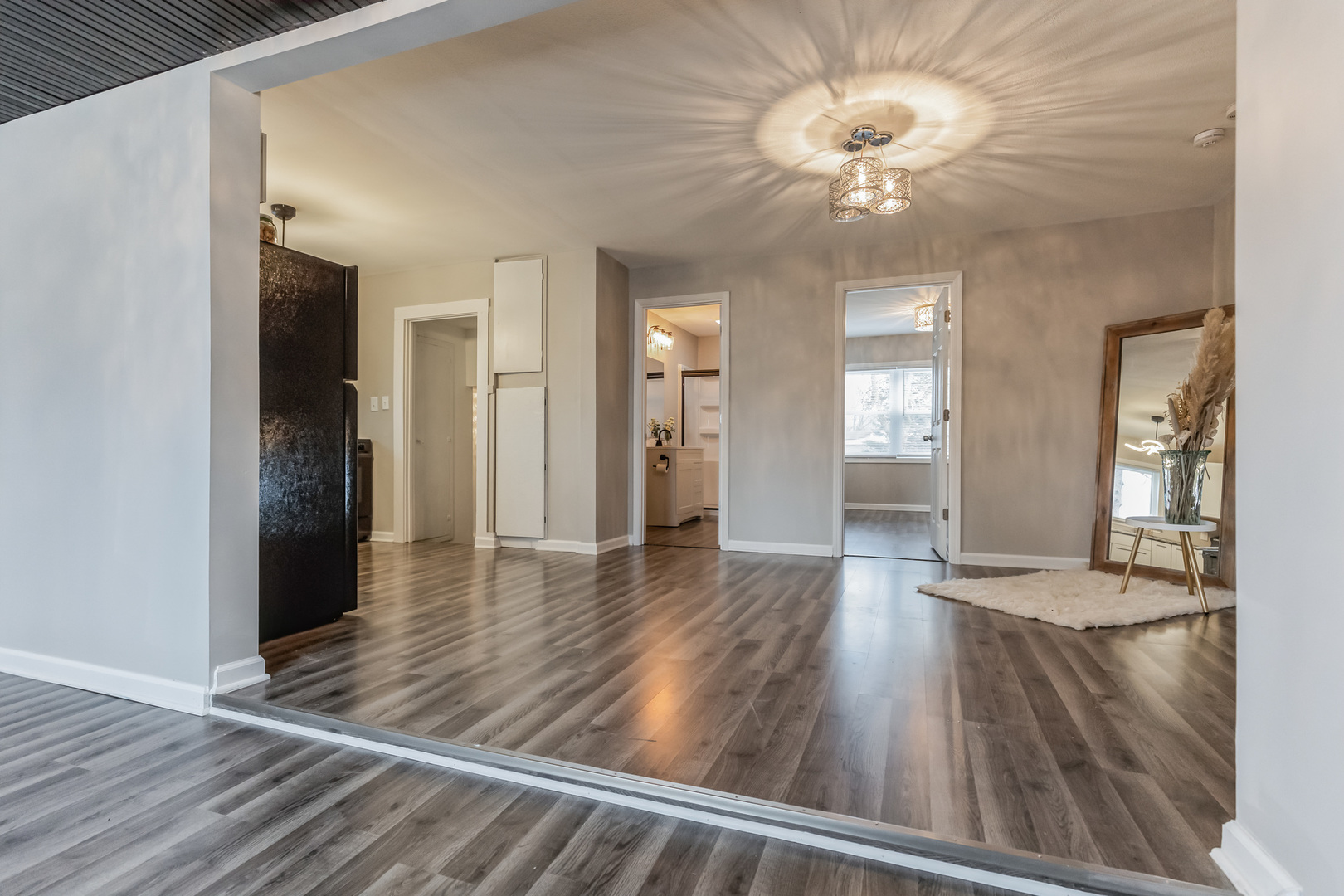 1710 W 4th Street, Dixon, IL 61021