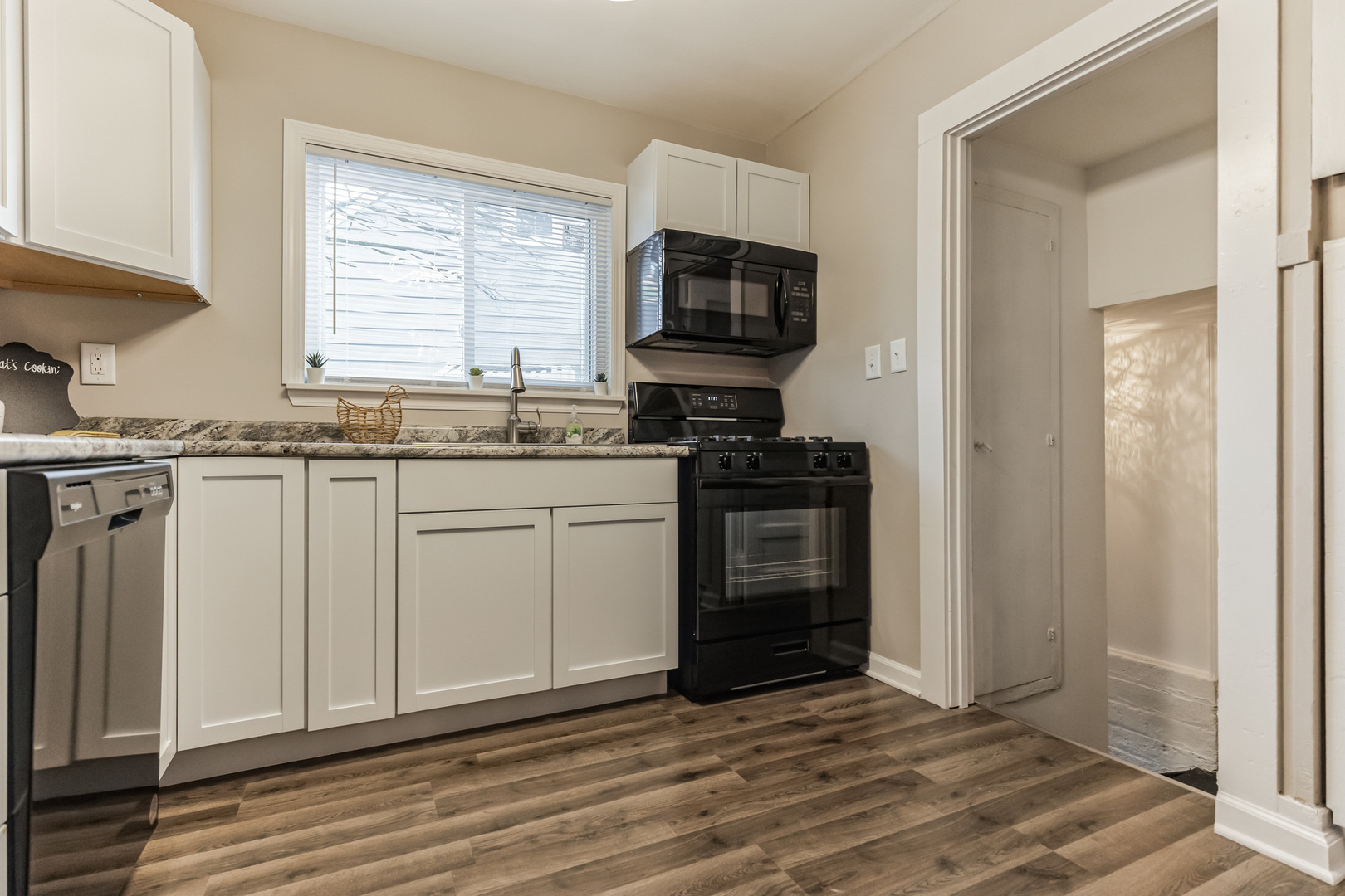 1710 W 4th Street, Dixon, IL 61021