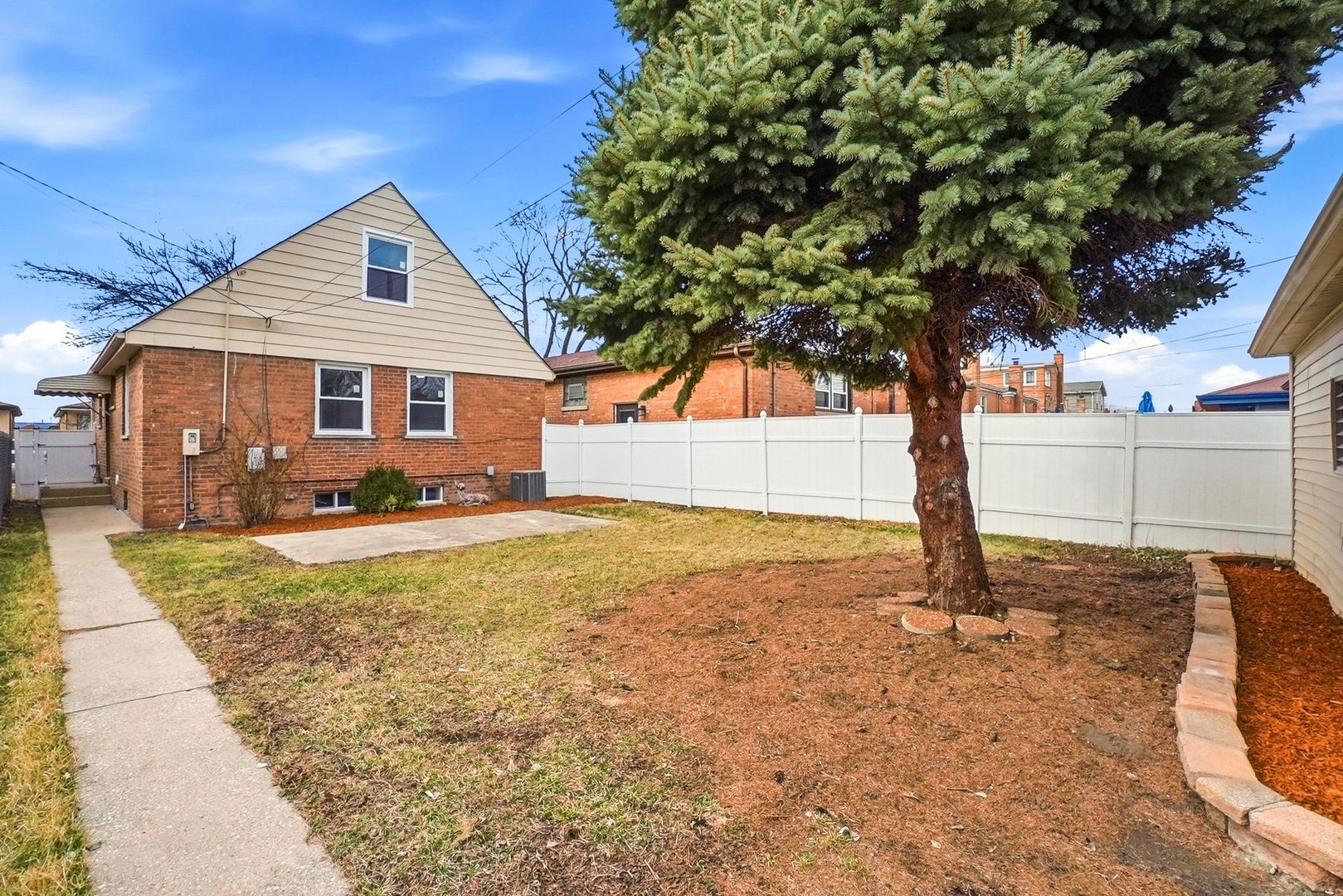 6051 S Normandy Avenue, Chicago, IL 60638