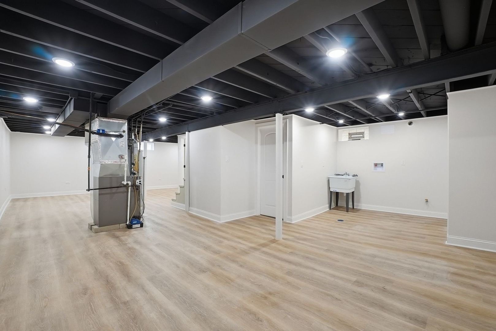 6051 S Normandy Avenue, Chicago, IL 60638