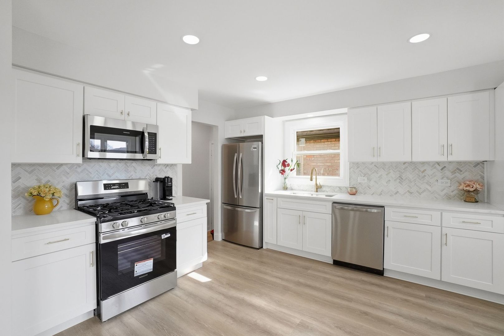 6051 S Normandy Avenue, Chicago, IL 60638