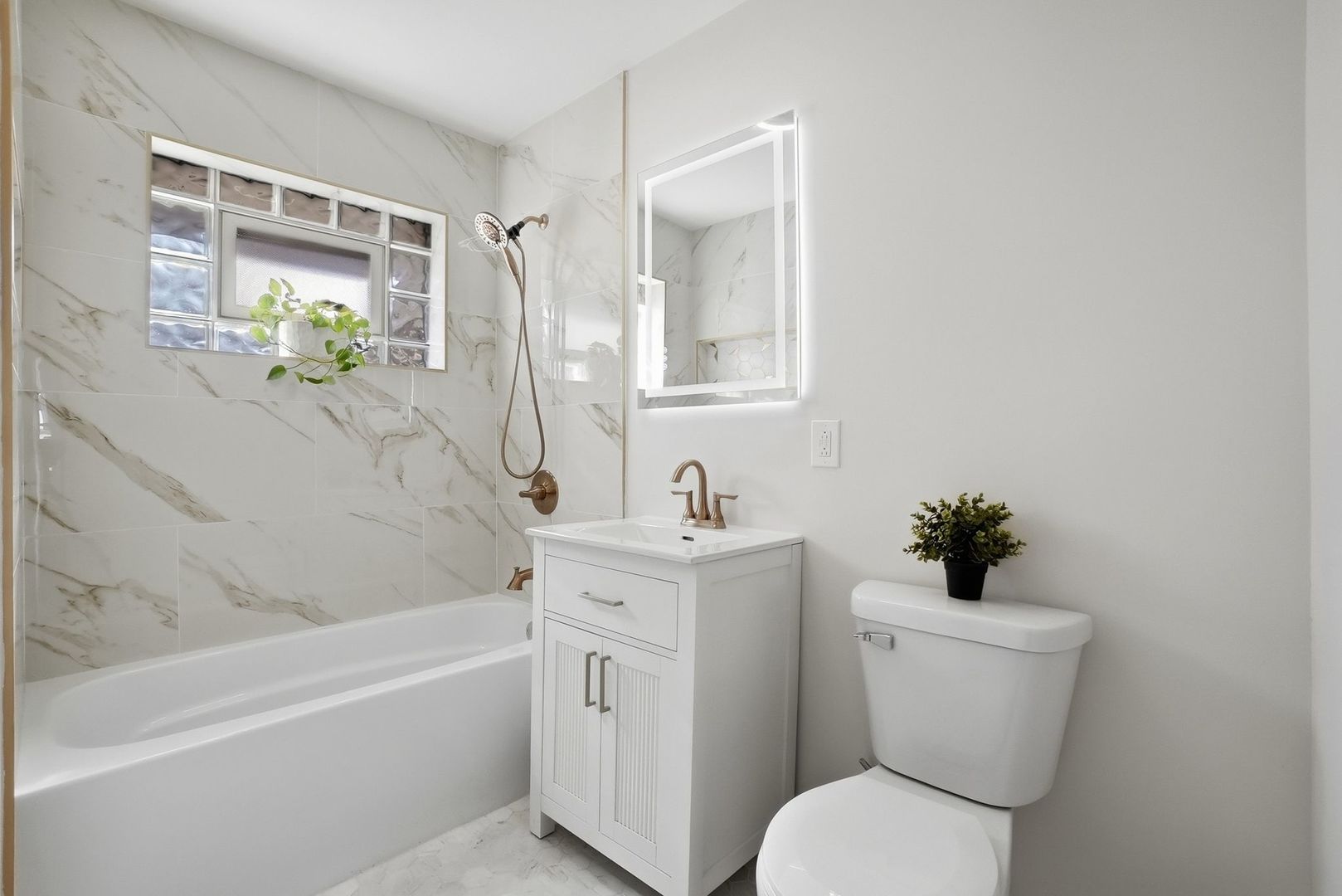 6051 S Normandy Avenue, Chicago, IL 60638