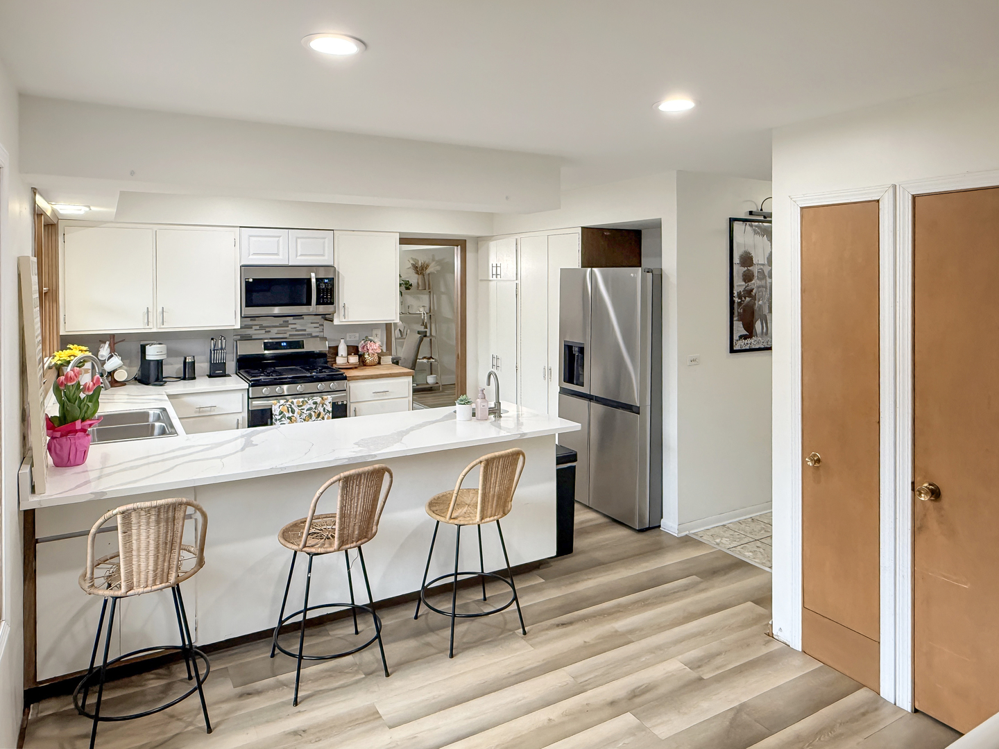 1010 W Atlantic Avenue, Waukegan, IL 60085