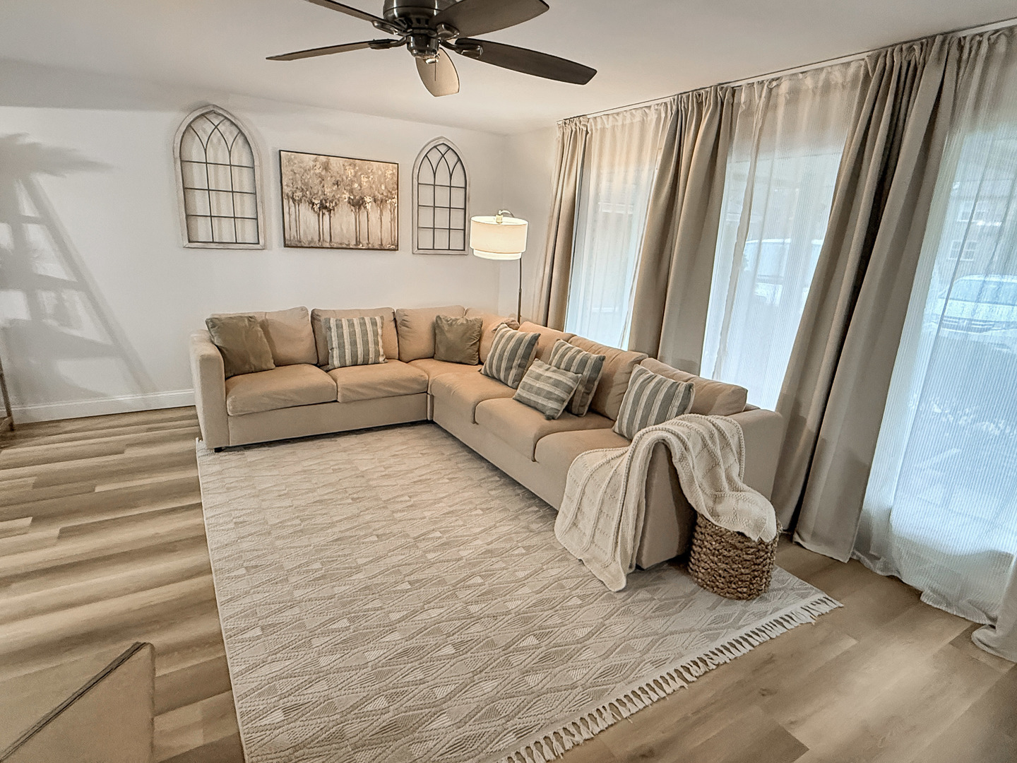 1010 W Atlantic Avenue, Waukegan, IL 60085