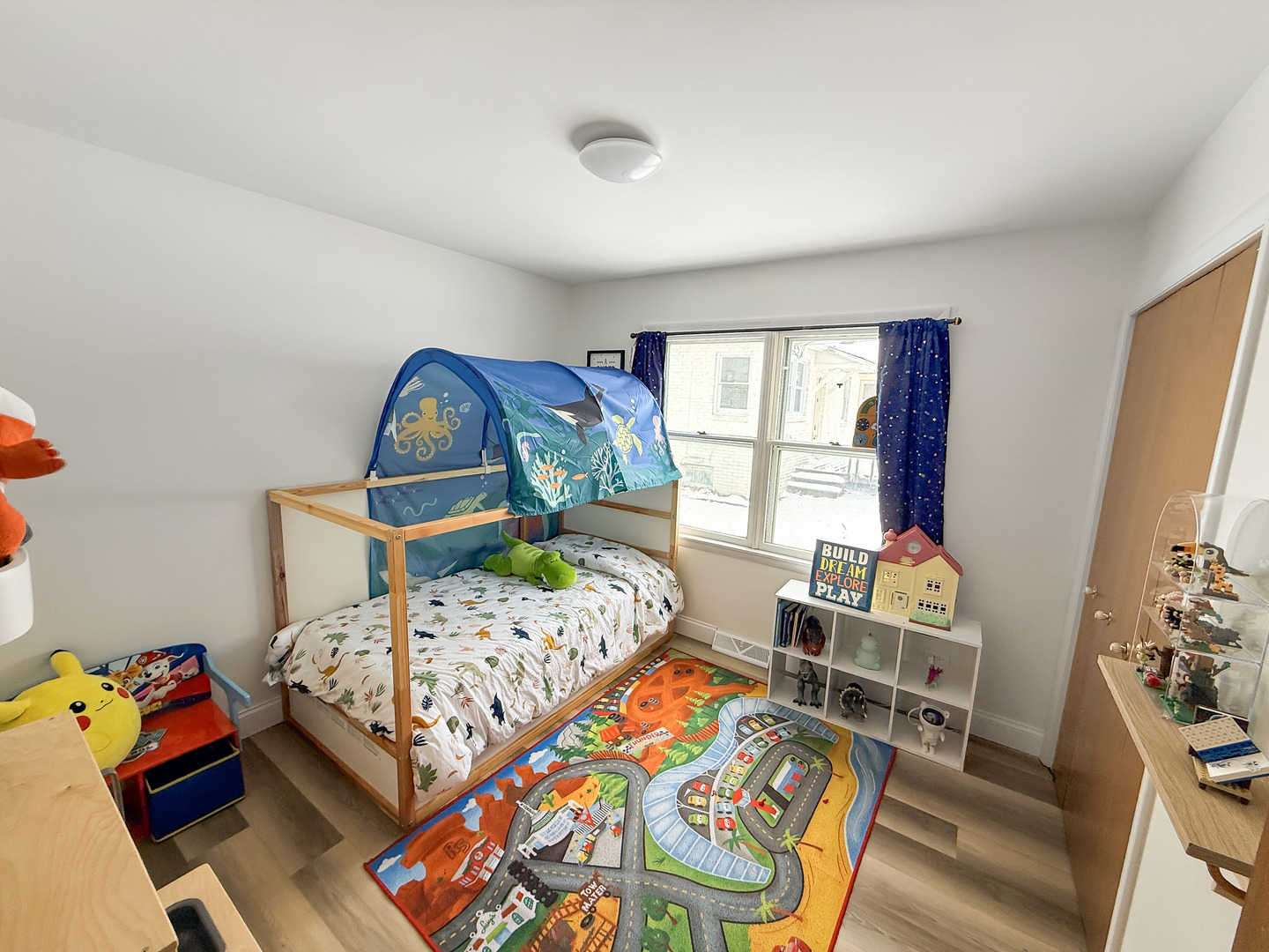 1010 W Atlantic Avenue, Waukegan, IL 60085