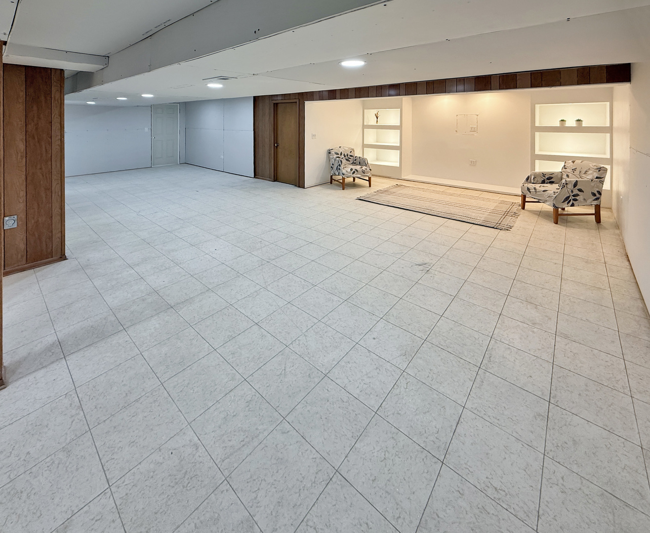 1010 W Atlantic Avenue, Waukegan, IL 60085