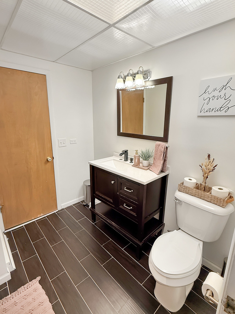 1010 W Atlantic Avenue, Waukegan, IL 60085