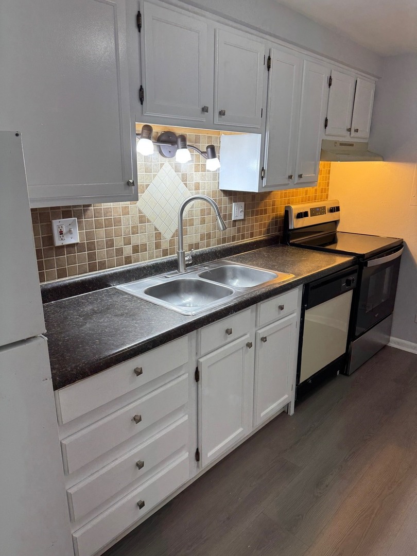 1110 W 18th Street #GE, Broadview, IL 60155