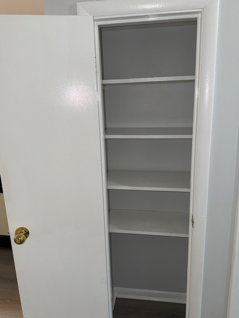 1110 W 18th Street #GE, Broadview, IL 60155