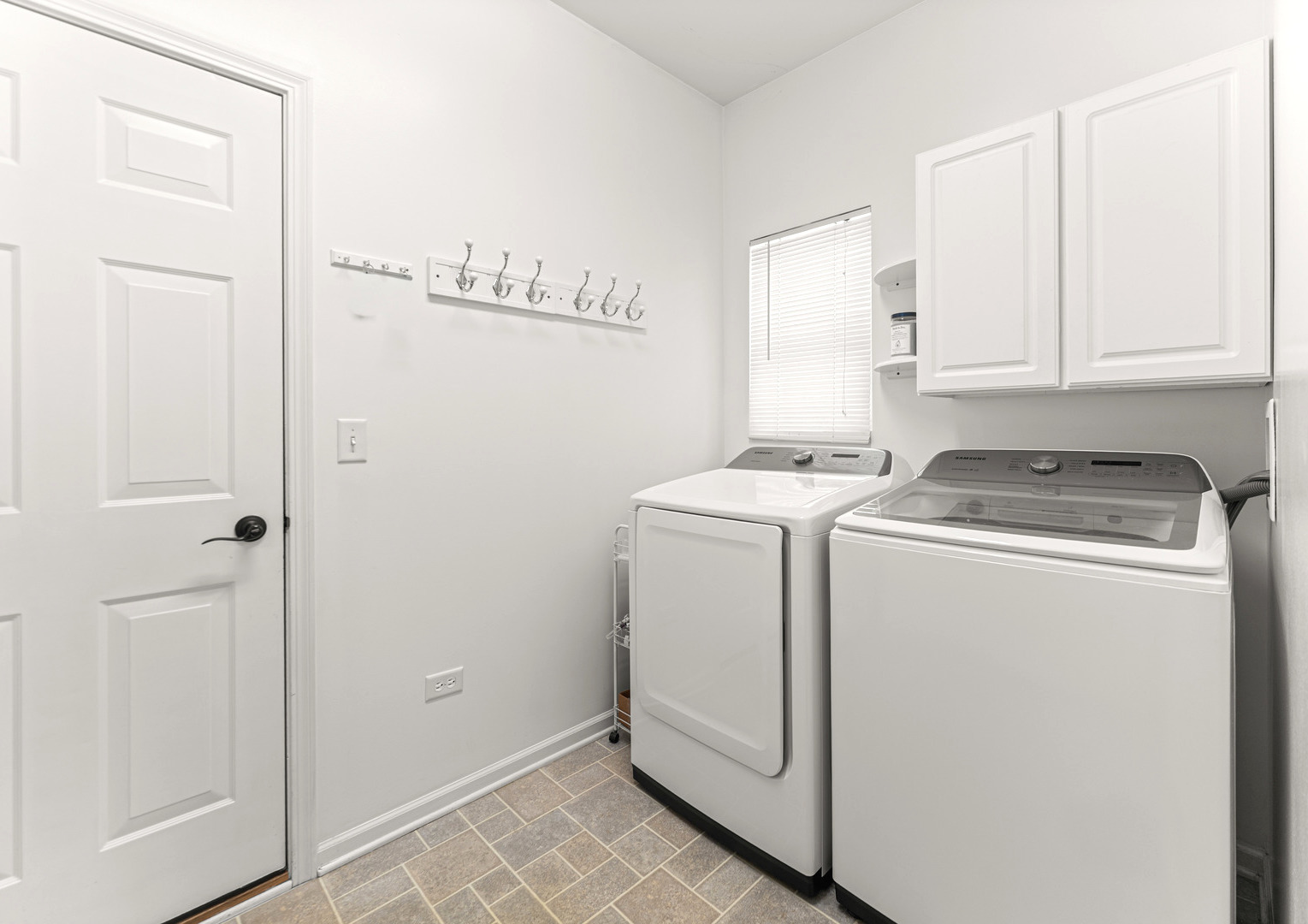 7 Pampas Court, Bolingbrook, IL 60490