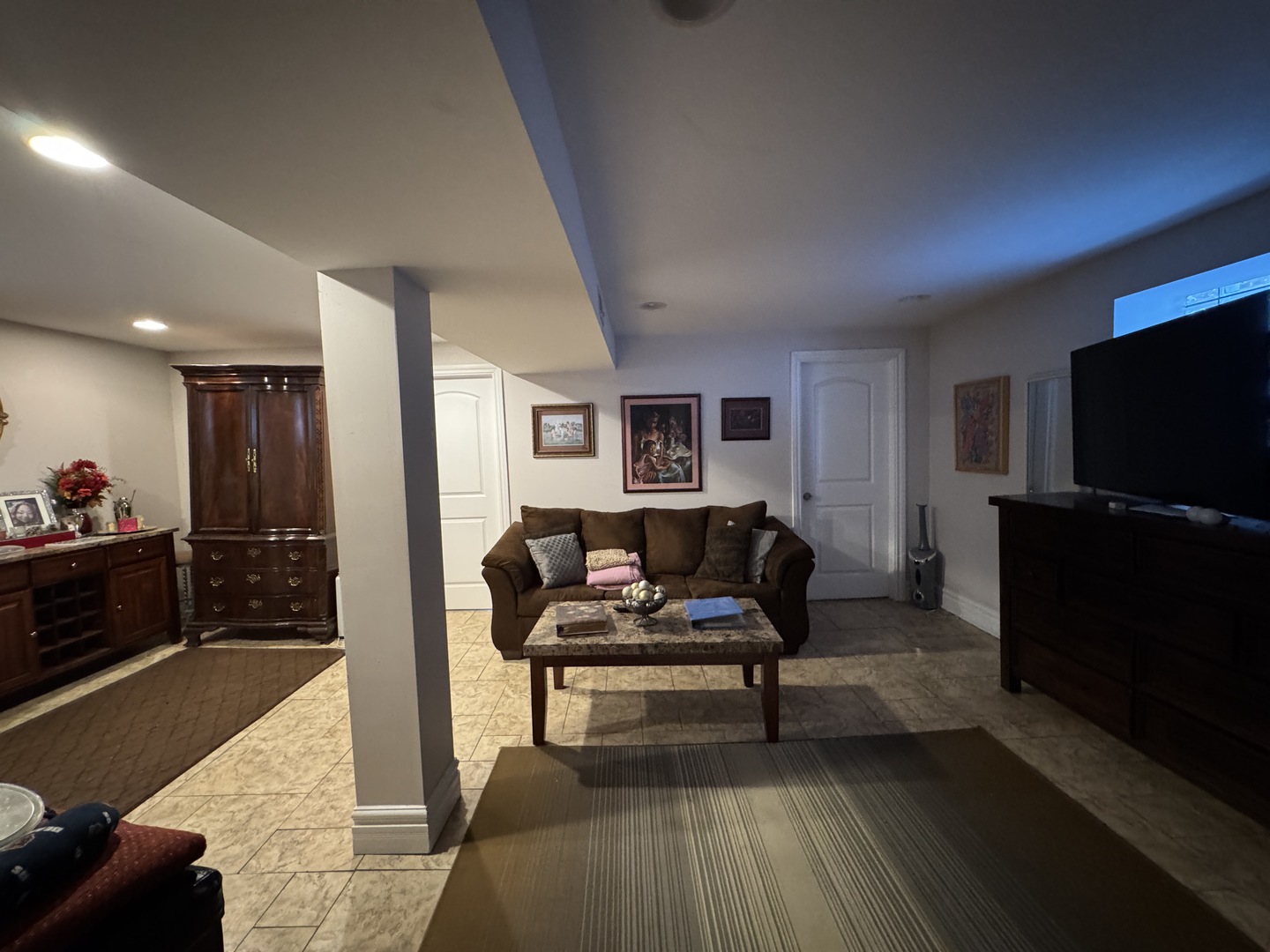 7249 S Calumet Avenue, Chicago, IL 60619