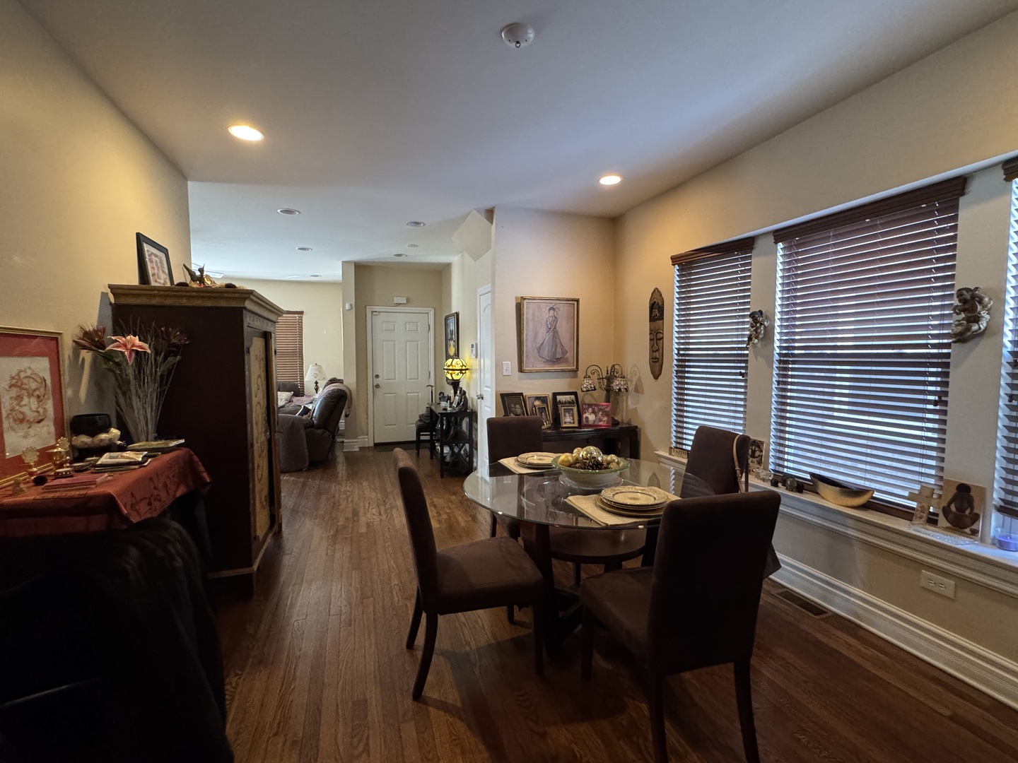 7249 S Calumet Avenue, Chicago, IL 60619