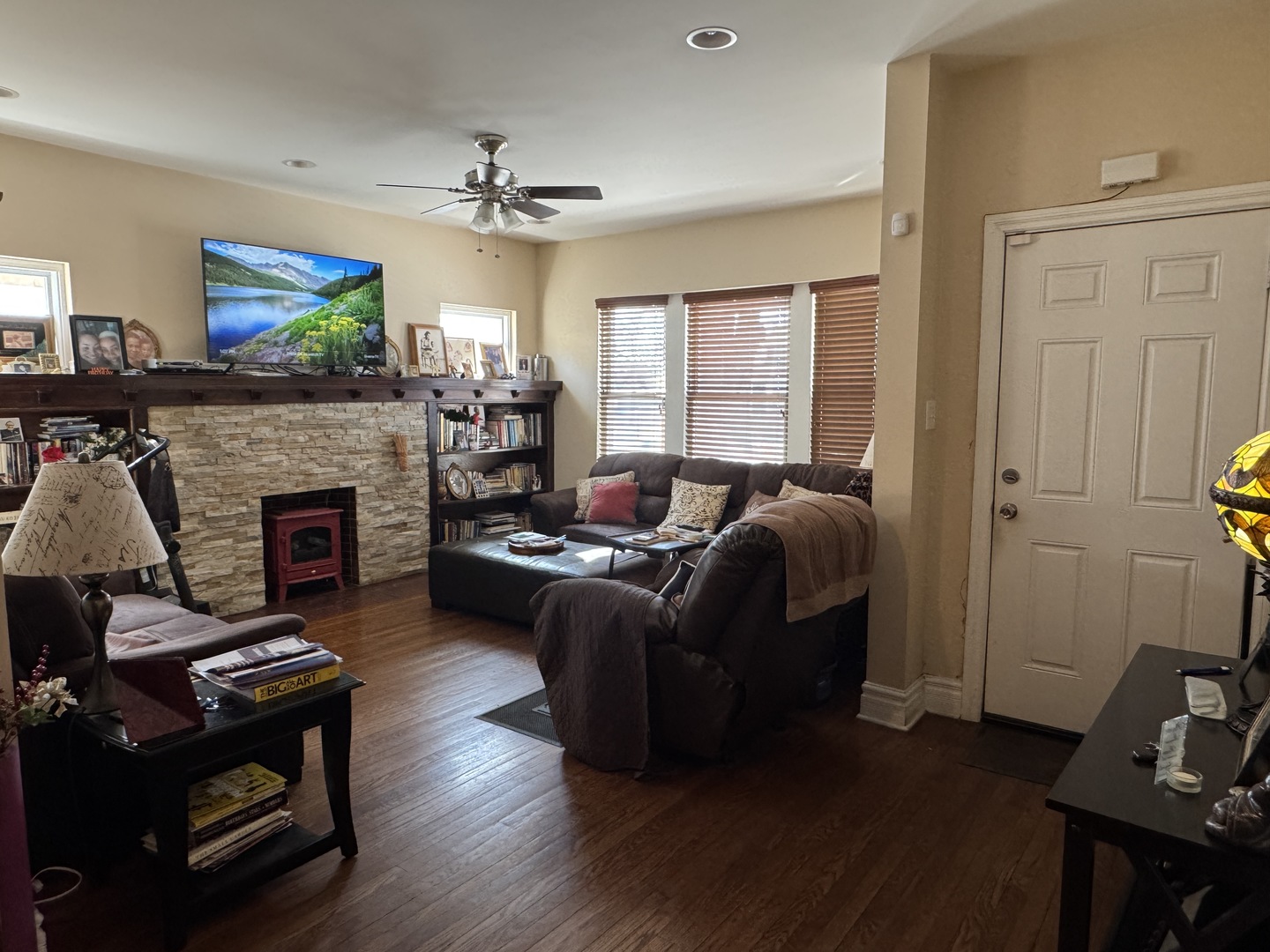 7249 S Calumet Avenue, Chicago, IL 60619