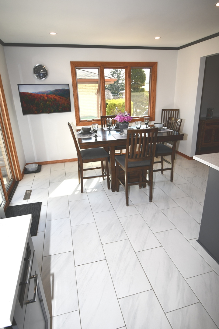 15545 Mimosa Drive, Orland Park, IL 60462