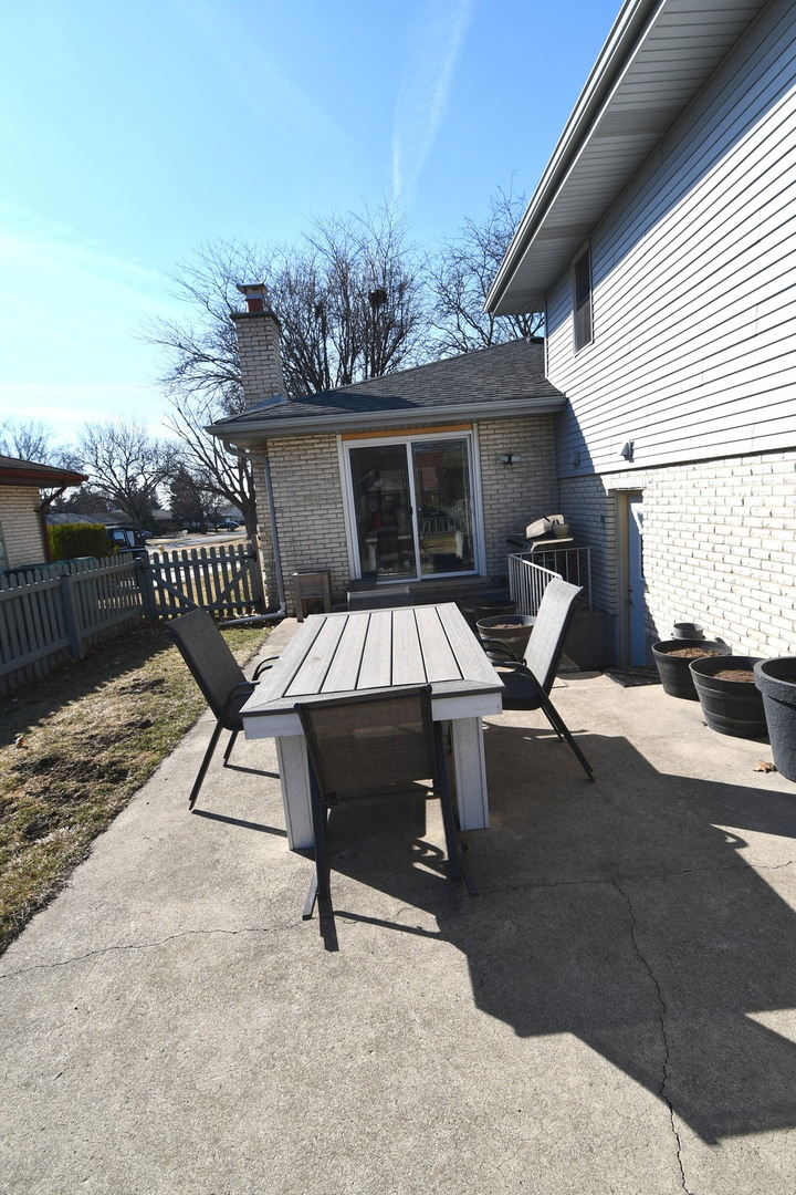 15545 Mimosa Drive, Orland Park, IL 60462