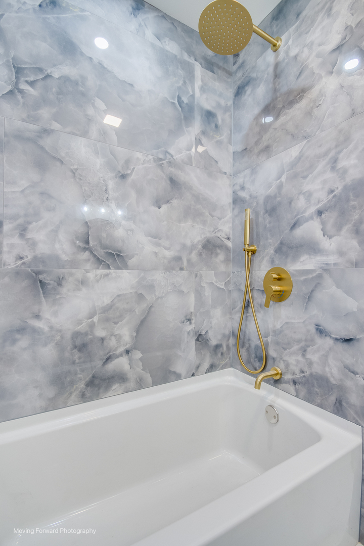 665 W 144th Street, Riverdale, IL 60827