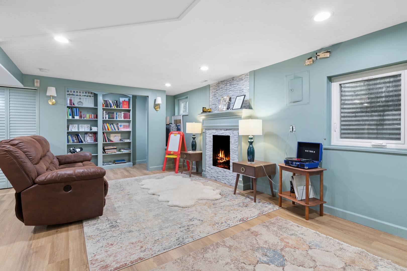 603 Harris Drive, Buffalo Grove, IL 60089